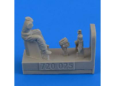 WWII RAF Motorcycle Driver - part 2 - Airfix - image 1