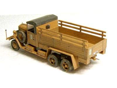 Mercedes LG 3000 truck - image 14