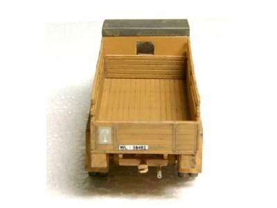 Mercedes LG 3000 truck - image 15