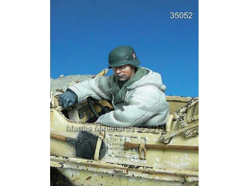 Schwimmwagen Driver - image 1