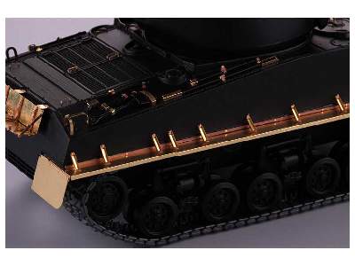 M4A3E8 1/35 - Italeri - image 7