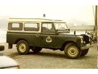 Land Rover 109 - Guardia Civil - image 15