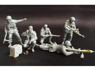 WWII British Paratroops In Combat Set B - image 8