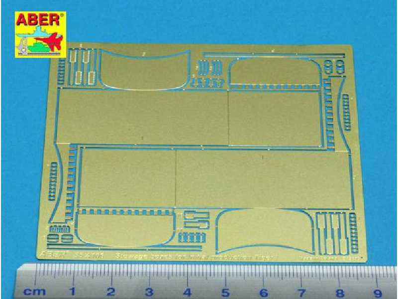 Turret side stowage bins for Pz.Kpfw. VI Ausf.E Initial product. - image 1