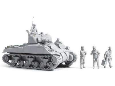Sherman M4A4 75mm with DS Track and US Tank Crew - image 2