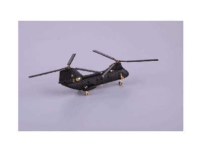 USS Iwo Jima LHD-7 pt.2 helicopters & vehicles 1/350 - Trumpeter - image 12