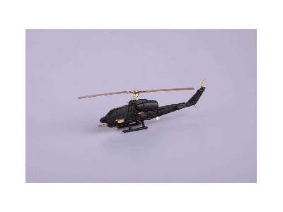 USS Iwo Jima LHD-7 pt.2 helicopters & vehicles 1/350 - Trumpeter - image 13