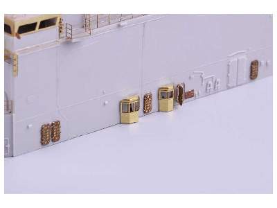 USS Iwo Jima LHD-7 pt.3 superstructure 1/350 - Trumpeter - image 3