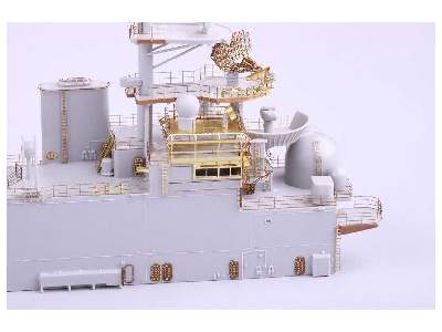 USS Iwo Jima LHD-7 pt.3 superstructure 1/350 - Trumpeter - image 8