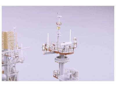 USS Iwo Jima LHD-7 pt.3 superstructure 1/350 - Trumpeter - image 11