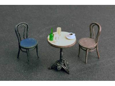 Café Furniture & Crockery - image 11