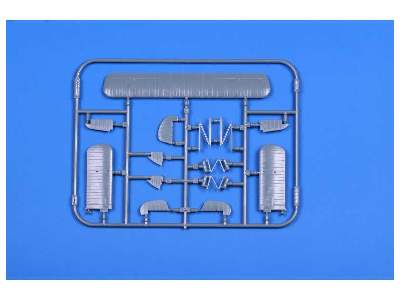 Avia B-534 early series DUAL COMBO 1/72 - image 4