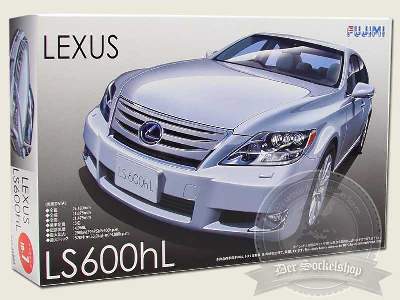 Lexus LS600HI - image 1