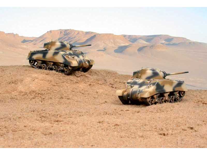 M4A2 Sherman III - 2 fast assembly kits - image 1 M4A2 Sherman III - 2 fast assembly kits - image 1