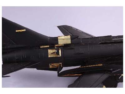 Su-17 M3/ M4 exterior 1/48 - Kitty Hawk - image 5