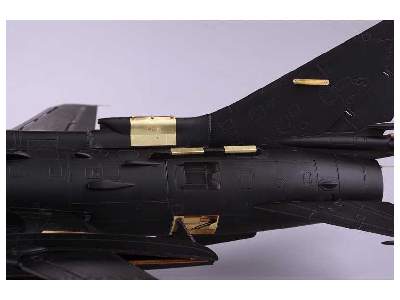 Su-17 M3/ M4 exterior 1/48 - Kitty Hawk - image 8