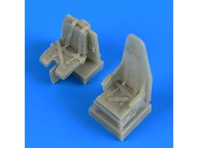 Mosquito seats with safety belts - Tamiya - image 1