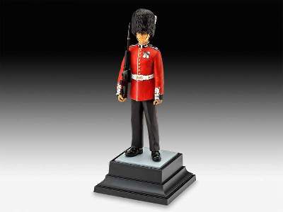 Queen's Guard - image 7