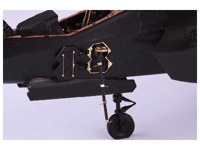 F-35A wheel bays & bomb bays 1/32 - Italeri - image 3