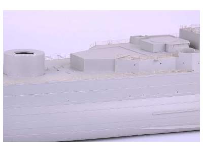 HMS Hood pt.  3 railings 1/200 - Trumpeter - image 10