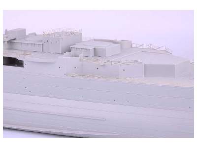 HMS Hood pt.  3 railings 1/200 - Trumpeter - image 11