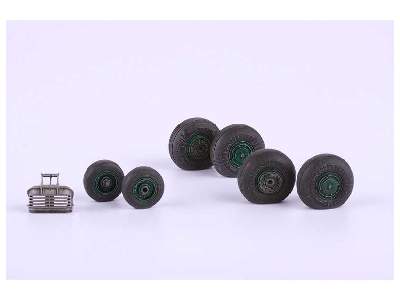 Su-34 wheels 1/48 - Hobby Boss - image 10