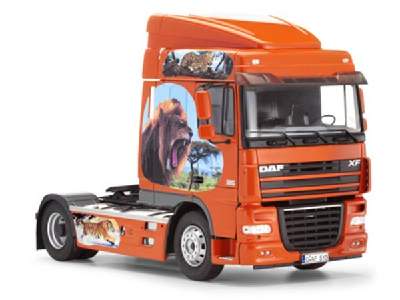 DAF XF 105 Space Cab truck - image 1