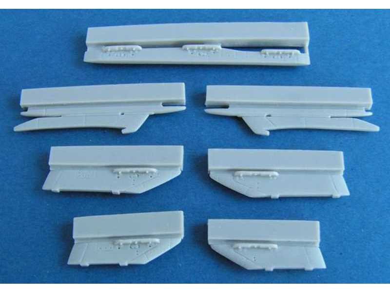 Jaguar GR.1/3 wing pylons for Hasegawa - image 1