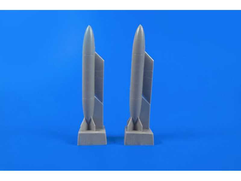 S.O.4050 Vautour - External tanks for Special hobby and Azur kit - image 1