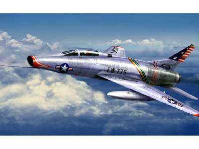 F-100C Super Sabre fighter - image 1