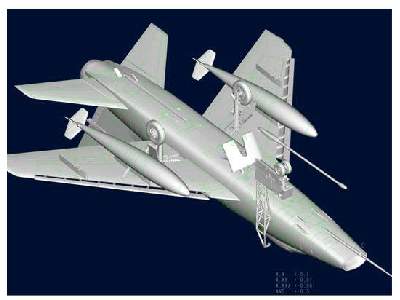 F-100C Super Sabre fighter - image 3