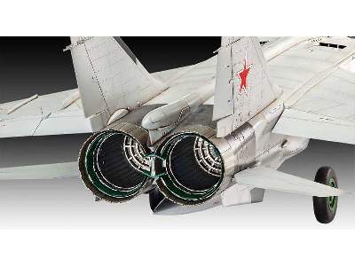 MiG-25 RBT Foxbat B - image 4