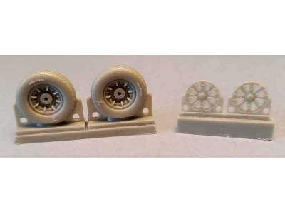 F4U Corsair/F6F Hellcat  Block Thread Wheels set - image 5