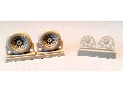 F4U Corsair/F6F Hellcat  Ribbed/Diamond Thread Wheels set - image 5