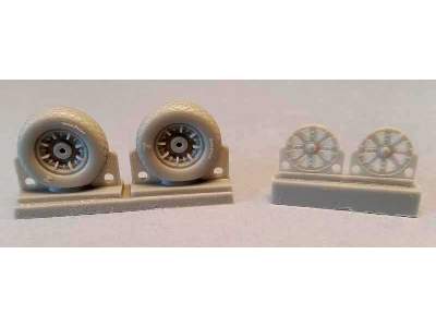 F4U Corsair/F6F Hellcat Cross Thread Wheels set - image 5