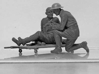 Ford Model T 1917 Ambulance with US Medical Personnel - image 15