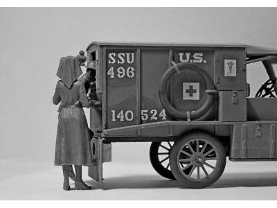 Ford Model T 1917 Ambulance with US Medical Personnel - image 16