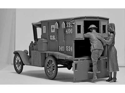 Ford Model T 1917 Ambulance with US Medical Personnel - image 20