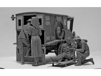 Ford Model T 1917 Ambulance with US Medical Personnel - image 21