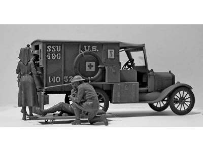 Ford Model T 1917 Ambulance with US Medical Personnel - image 23