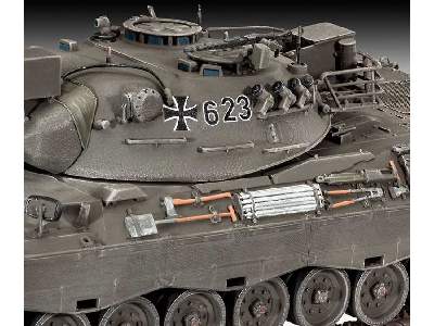 Leopard 1A1 - image 2