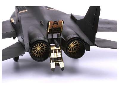 MiG-29A exterior 1/32 - Trumpeter - image 7