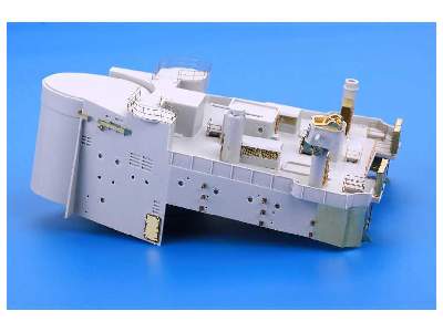 HMS Hood pt.  7 main top 1/200 - Trumpeter - image 3