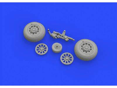 P-51D wheels 1/48 - Airfix - image 1