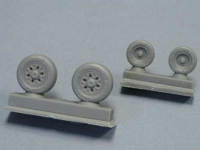 F/A-18 C/D wheel set - image 5