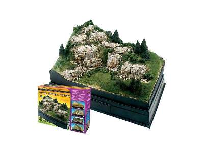 Mountain Diorama Kit - image 1