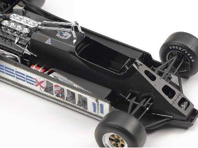 Team Lotus Type 88B 1981 - image 3