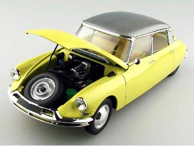 Citroen DS19 - image 3