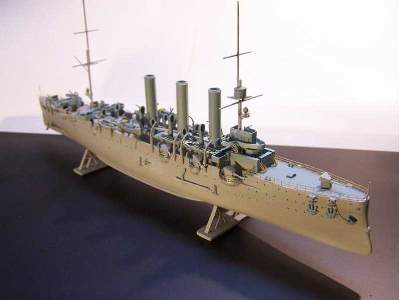 The cruiser Aurora with parts of resin and metal - image 2