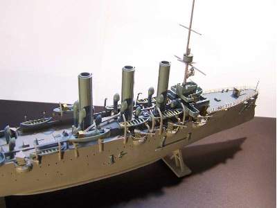 The cruiser Aurora with parts of resin and metal - image 3